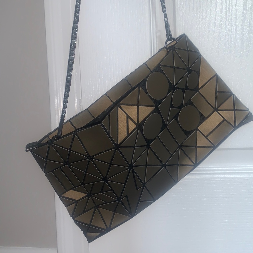 gold metallic clutch/crossbody